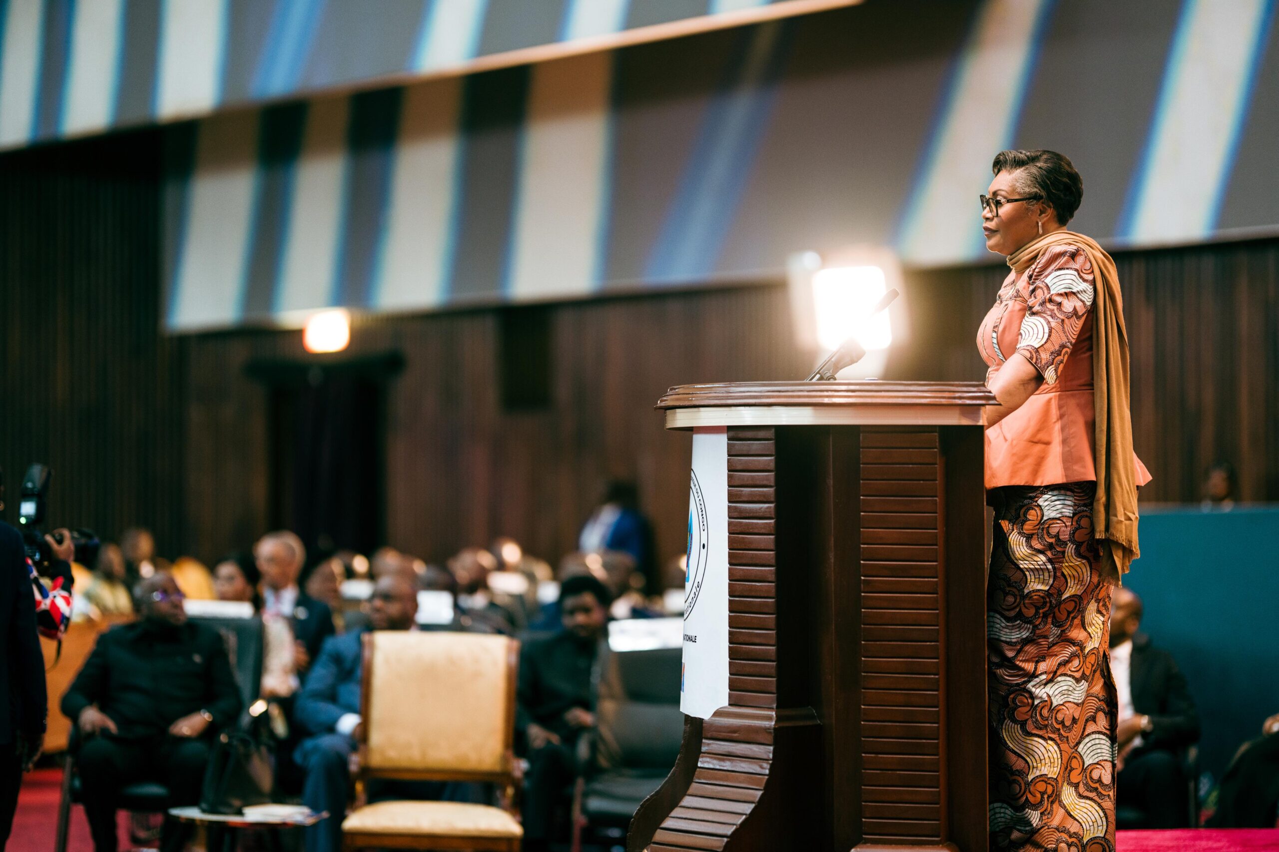 La PM Judith Sumwina devant l'Assemblée nationale