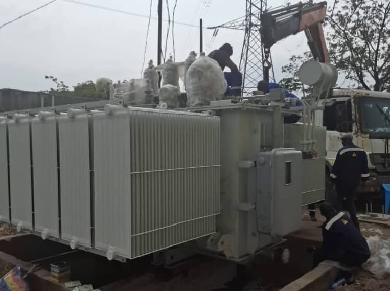 Kinshasa : la SNEL installe une nouvelle cabine à Kimpoko