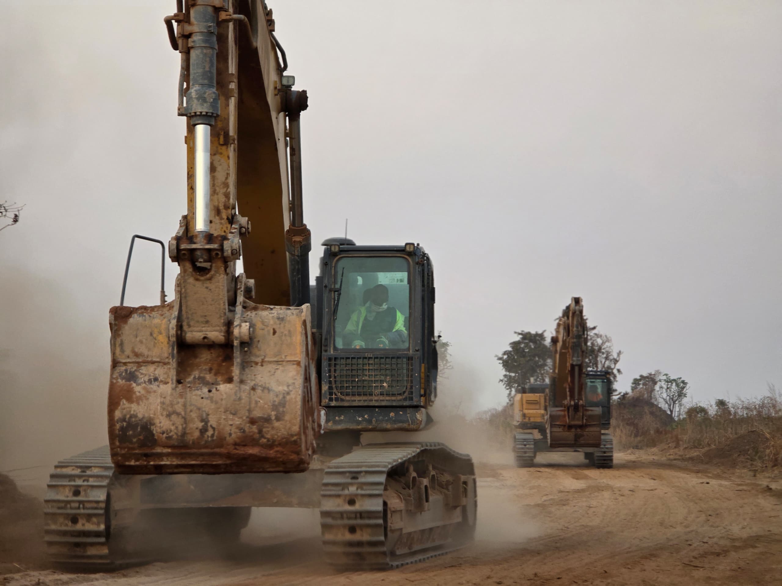 Des engins lourds clandestins repérés sur le site de Metalkol