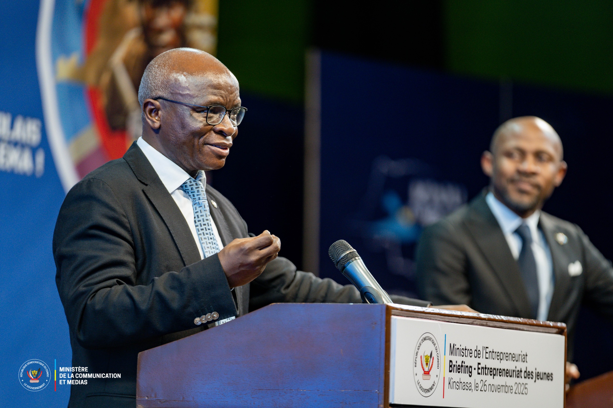 Le ministre Justin Kalumba, à gauche et, le me ministre Patrick Muyaya