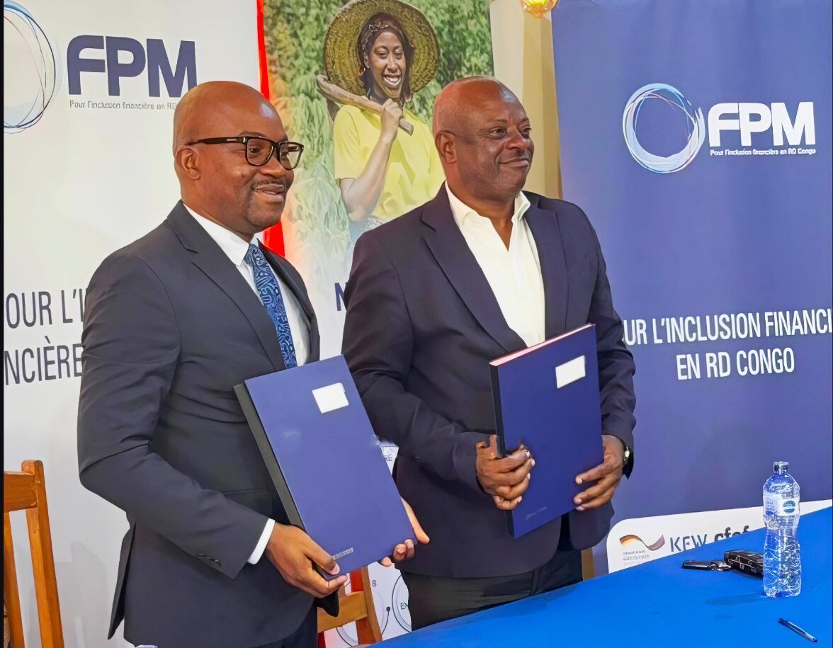 Patrick NKONGO, DG du FPM ASBL, à gauche, et M. BITEMO NDIWULU Xavier, Président du Conseil d’Administration de CAMEC MBANZA NGUNGU