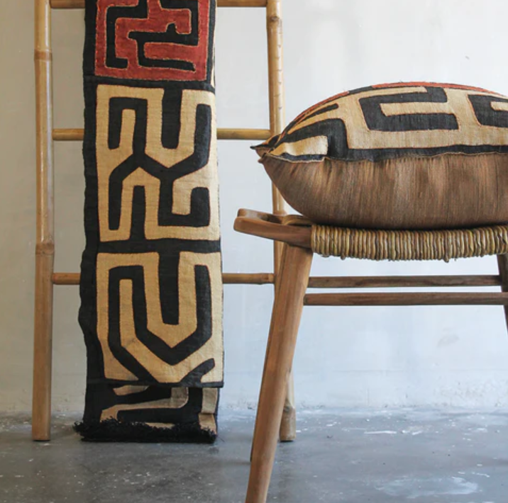 Les motifs et tissus Kuba