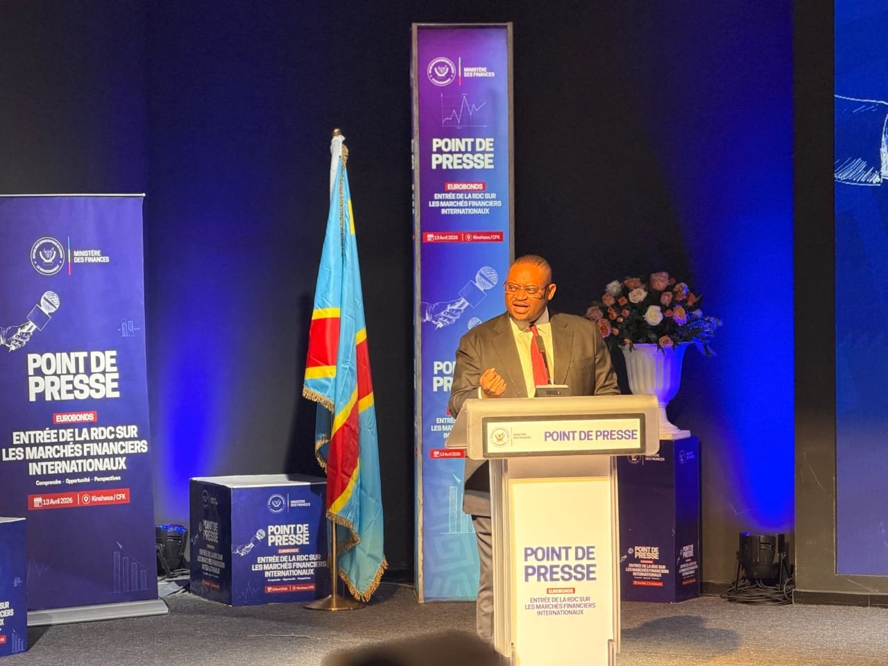 Doudou Fwamba, lors de la conférence de presse sur les eurobonds