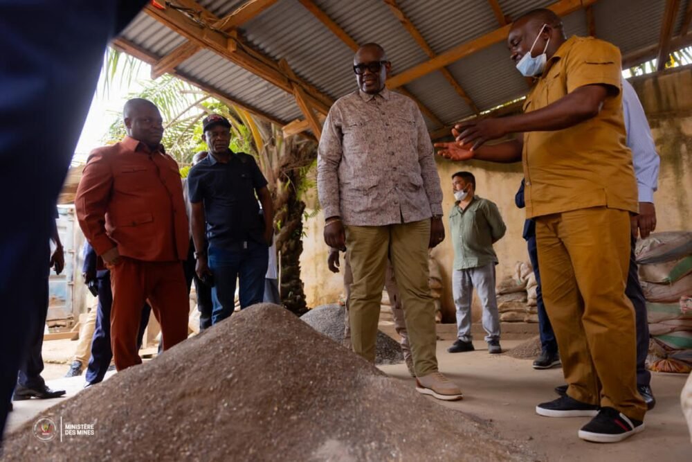 Mines : après avoir palpé du doigt les défis en provinces, Louis Watum en phase d&rsquo;affiner les stratégies susceptibles de faire du secteur minier un moteur de développement