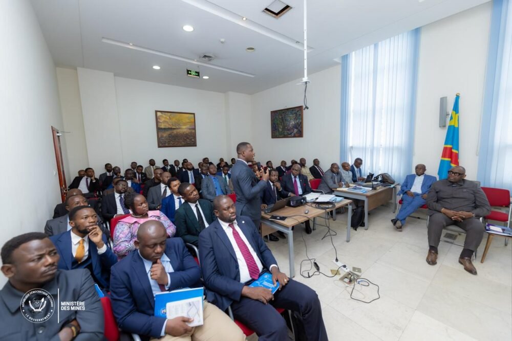 Concours d&rsquo;excellence « BUANYA » face aux grands défis du secteur minier congolais : en présence de Louis Watum, les énarques défendent leurs travaux devant le jury
