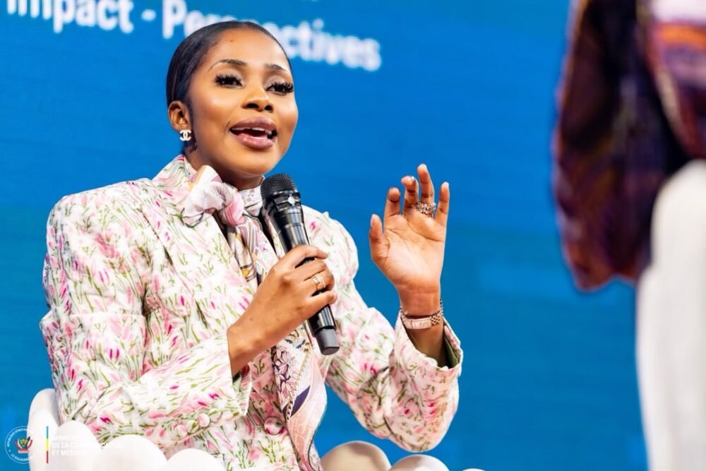 L’an 1 du Gouvernement Suminwa 2 : Grâce Emy Kutino met à son actif la carte Avantage Jeune, les Centres de réinsertion des Kuluna et la sensibilisation des jeunes aux valeurs du patriotisme